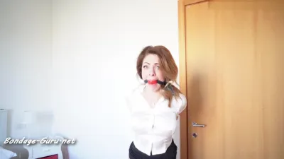 Alba Zevon – Secretary Tied Up And Gagged