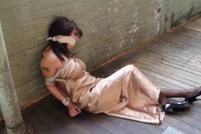 Lola Lynn – Inebriated socialite falls victim to the Hunter